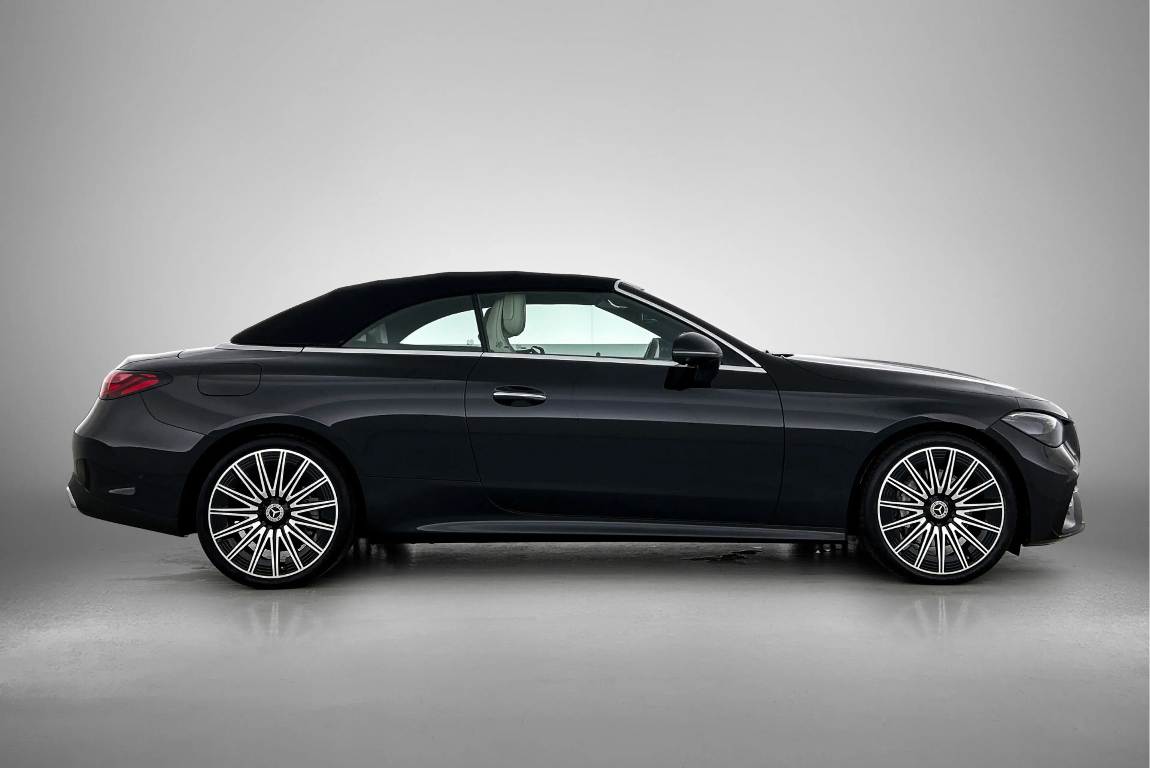 Mercedes-Benz CLE 200 Cabriolet AMG Line | Rijassistentiepakket Plus | P — photo 12