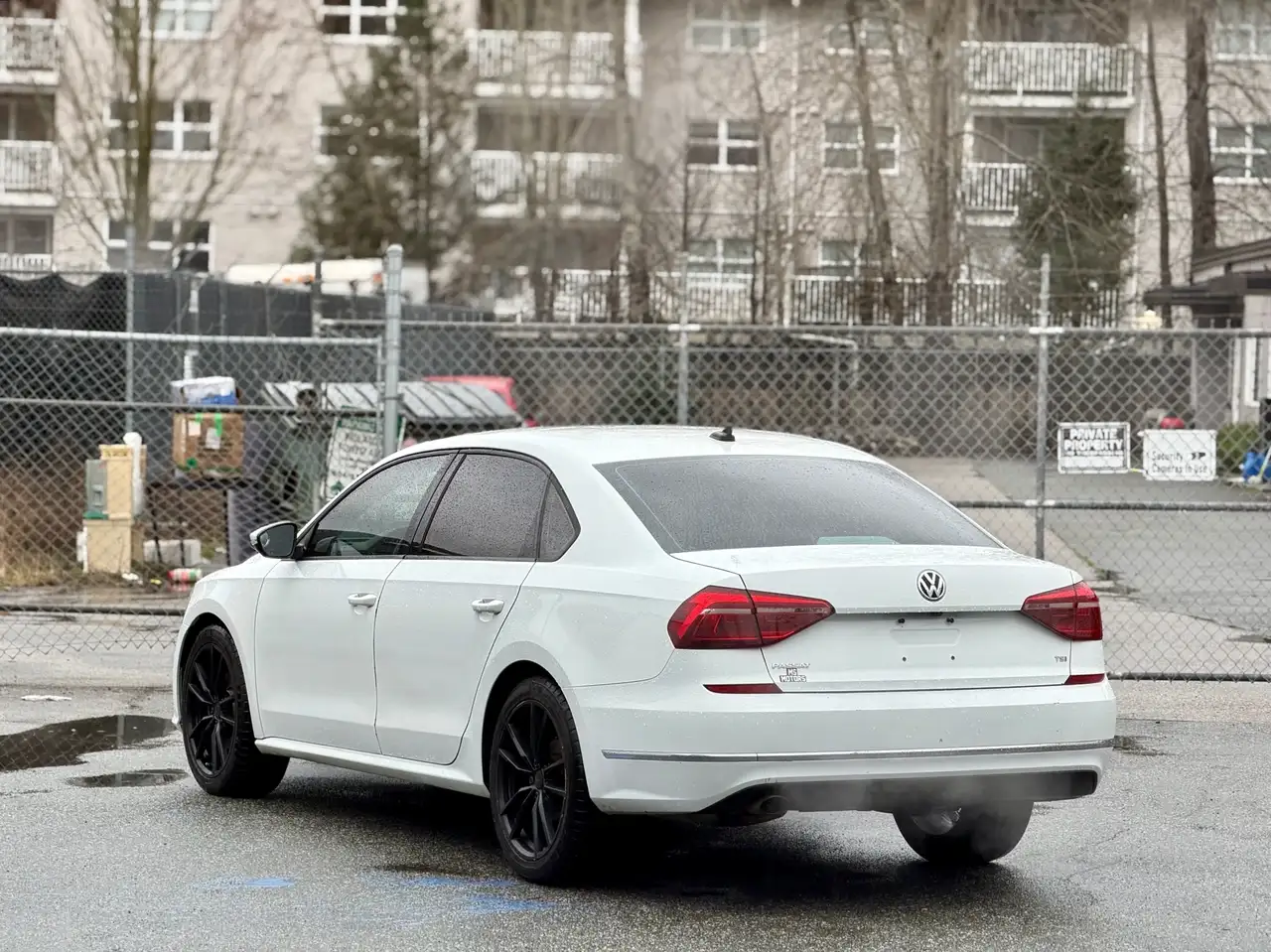 Volkswagen Passat photo Volkswagen Passat