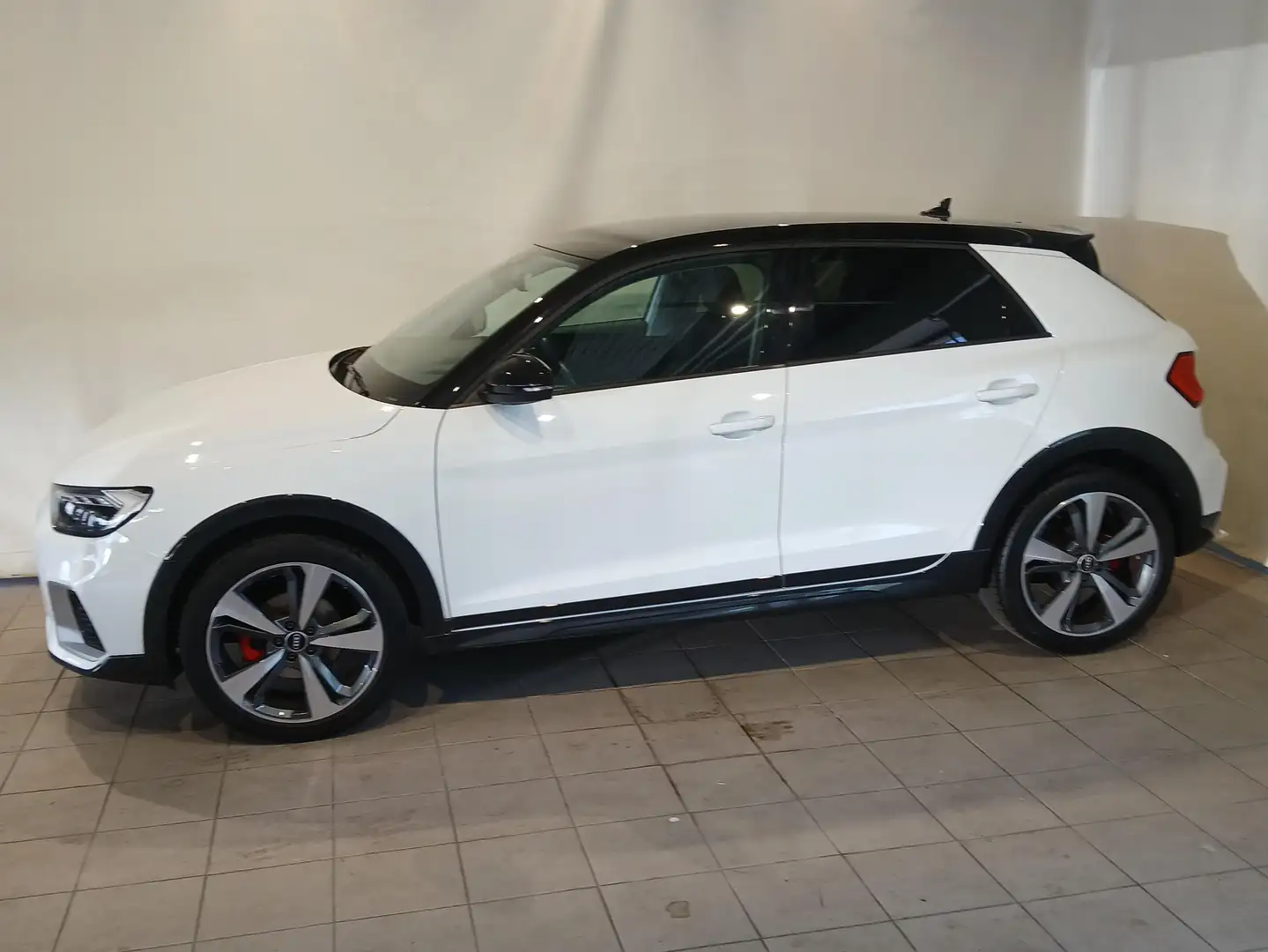 Audi A1 30 TFSI citycarver/allstreet s-tronic Weiß - 2