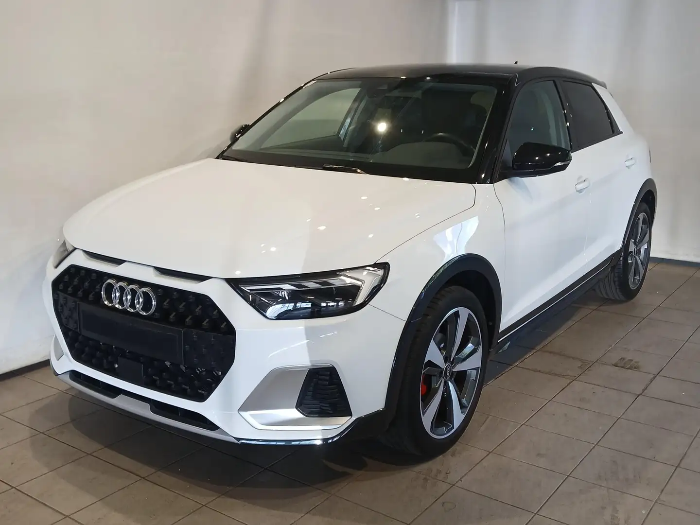 Audi A1 30 TFSI citycarver/allstreet s-tronic Weiß - 1