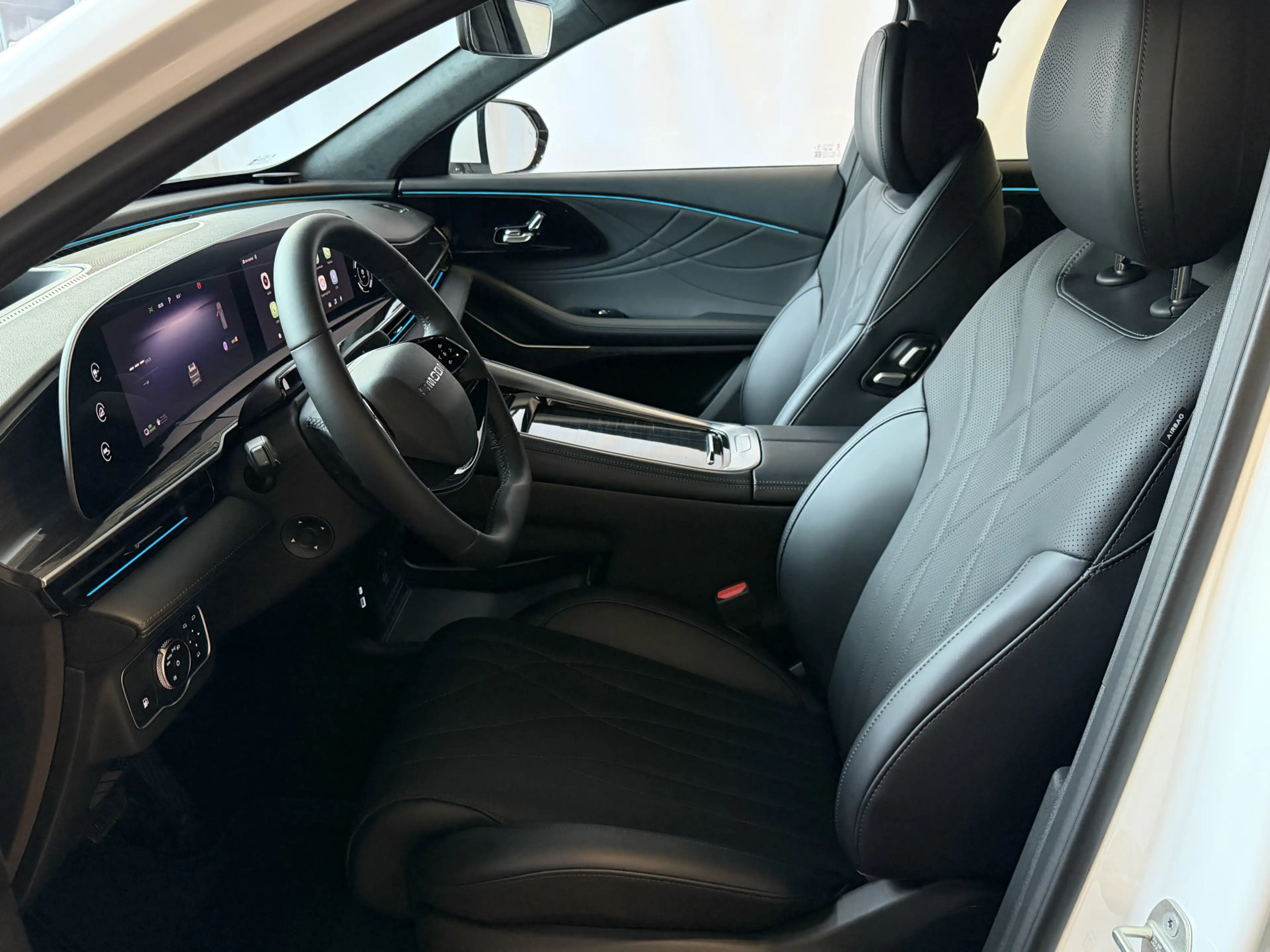 Omoda 9 OMODA 9 PREMIUM AWD 538 PK | SONY DOLBY | Stary Wh — photo 19