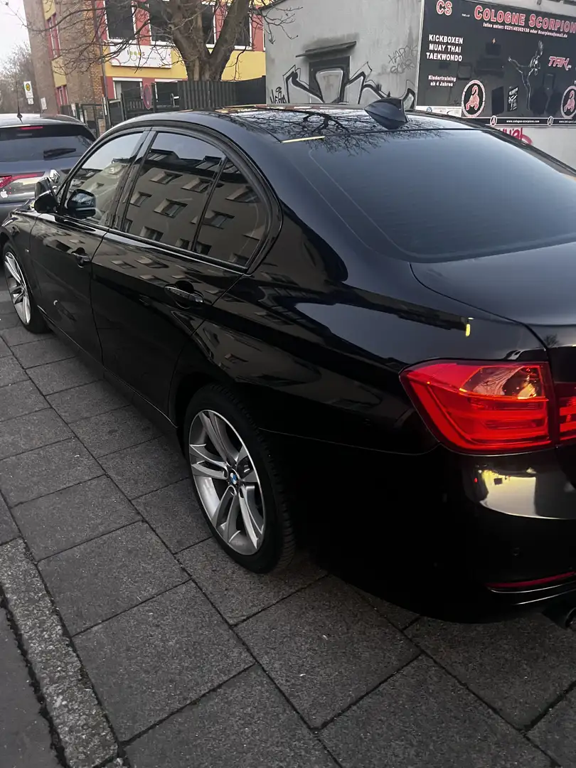 BMW 328 328i xDrive Sport-Aut. Negro - 1