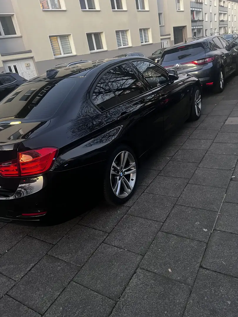 BMW 328 328i xDrive Sport-Aut. Negro - 2