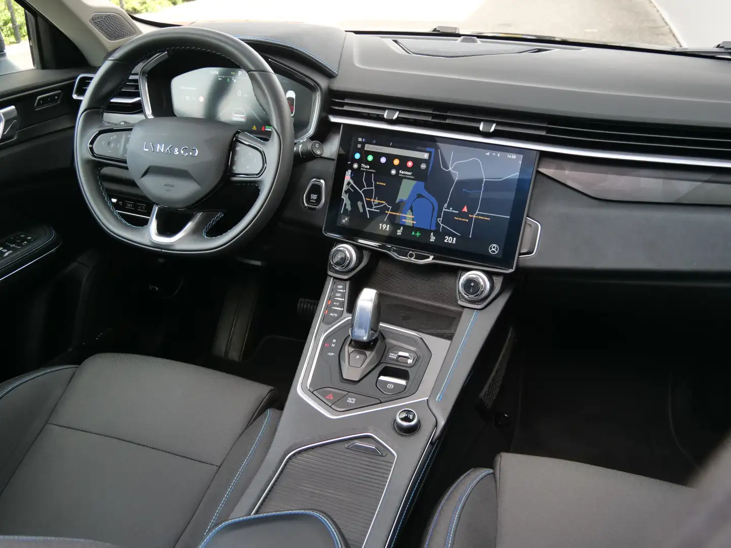 Lynk & Co 01 1.5 Plugin Hybrid 261pk Automaat Apple Carplay / I Zwart - 2