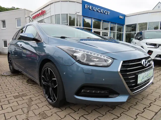 Hyundai i40 Kombi 1.7  CRDi*NAV*AHK*KAMERA*VOLLLEDER*SHZ