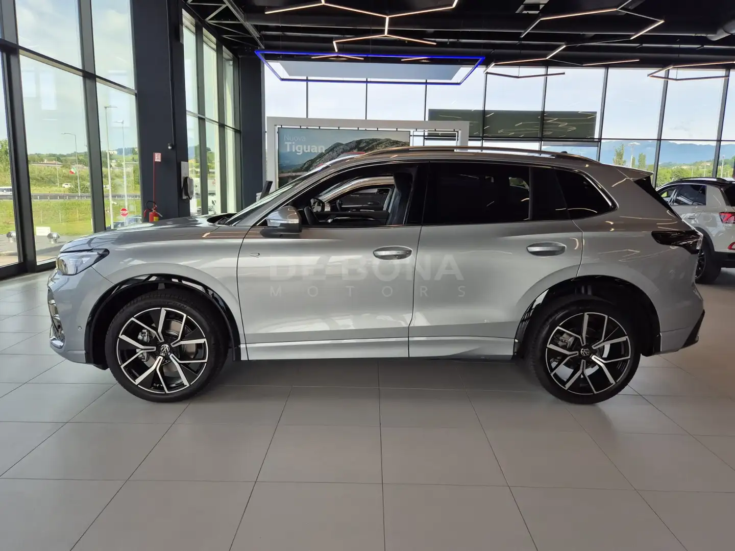 Volkswagen Tiguan 1.5 etsi r-line plus 150cv dsg Grau - 2