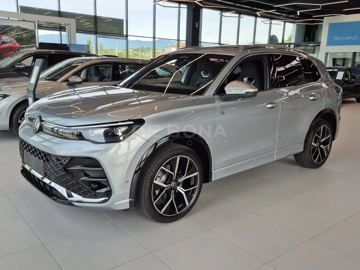 Volkswagen Tiguan 1.5 etsi r-line plus 150cv dsg Grau - 1