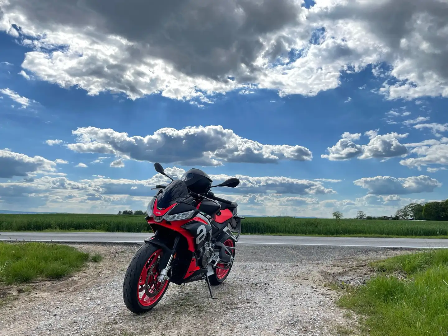 Aprilia Tuono 660 Красный - 2