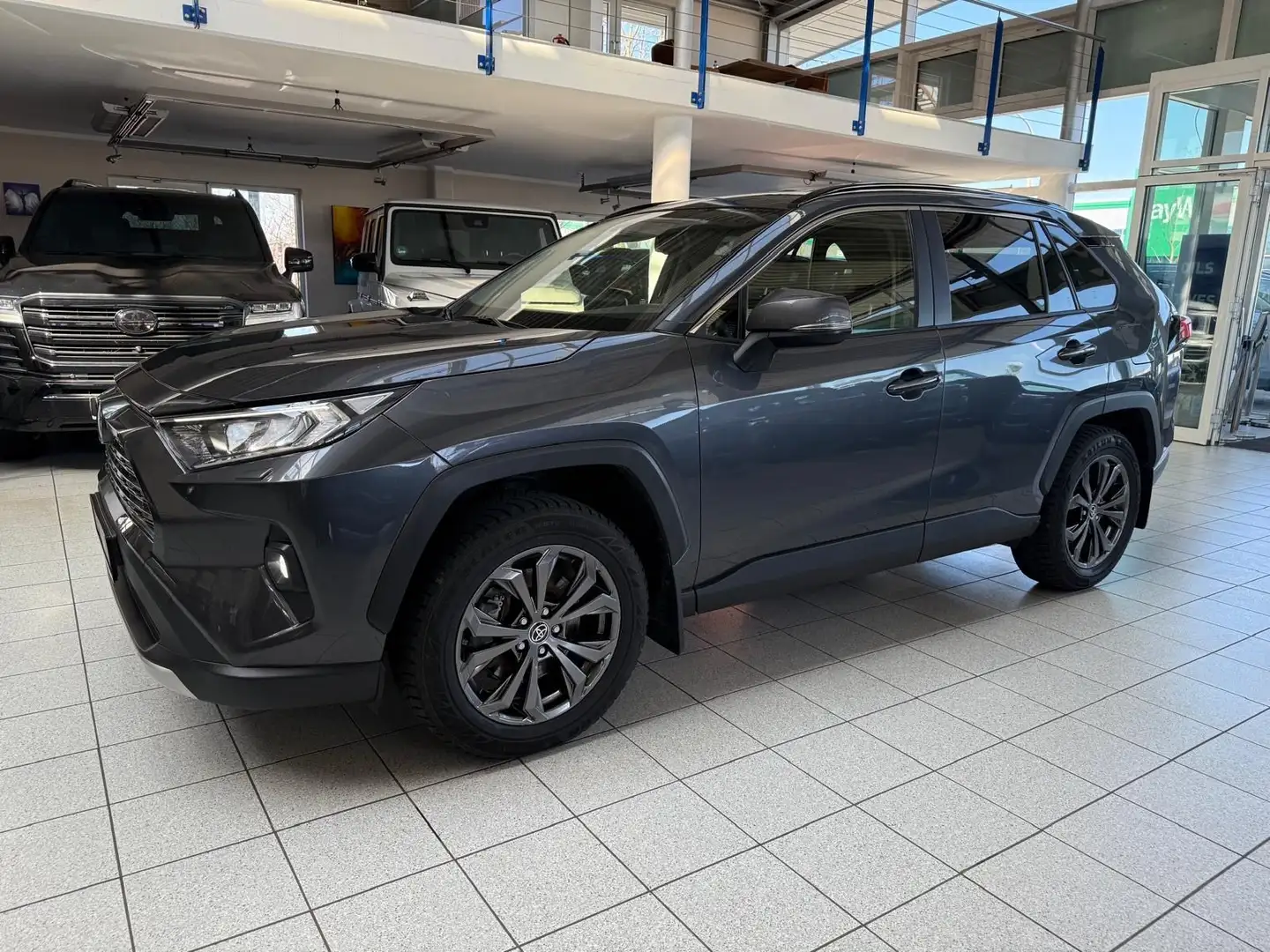 Toyota RAV 4 HYBRID-4x4-LED-LEDER-KAMERA-18 ZOLL-29.490 Grau - 2