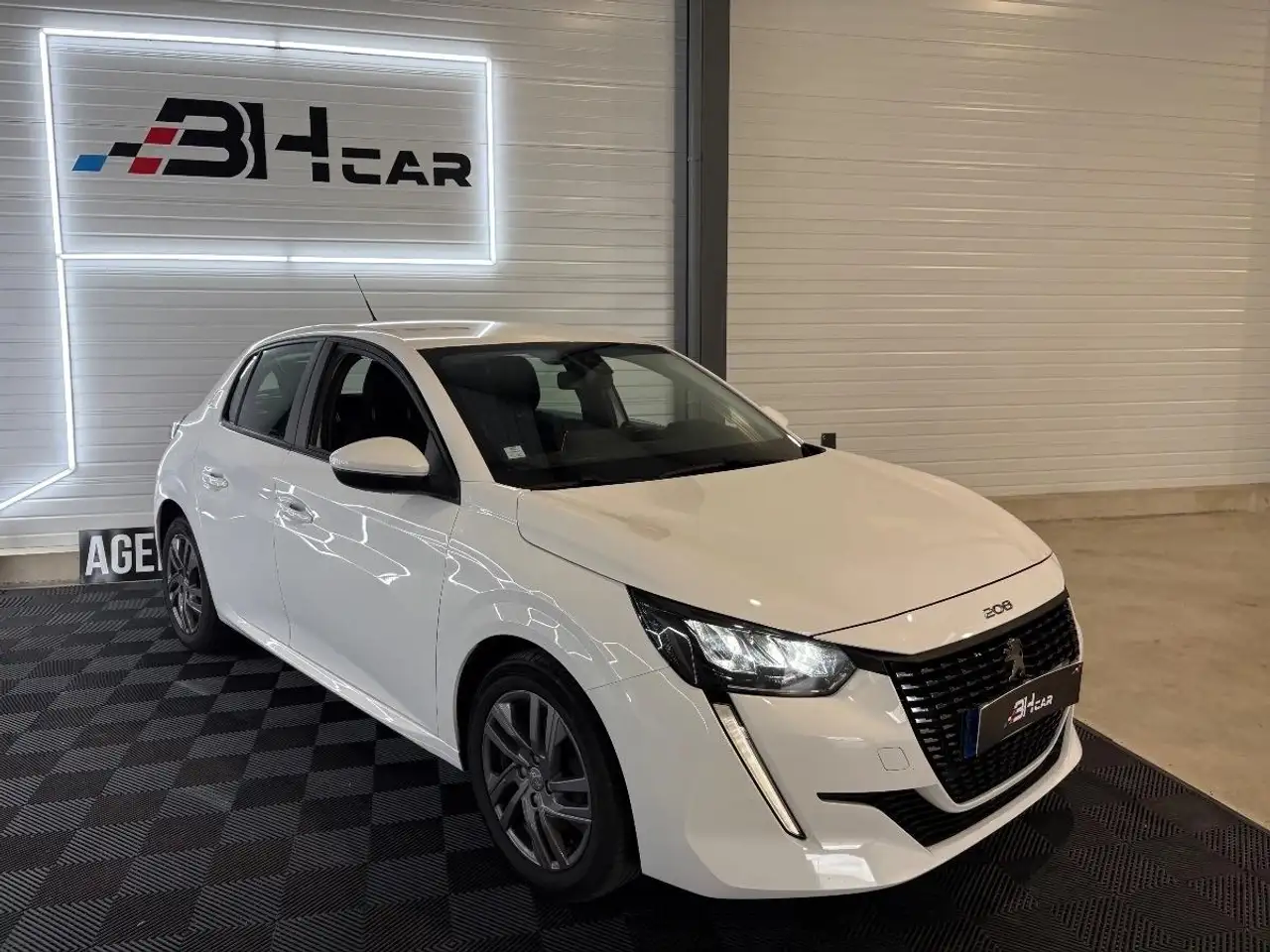 Peugeot 208 GENERATION-I 1.5 BLUEHDI 100 ACTIVE BUSI