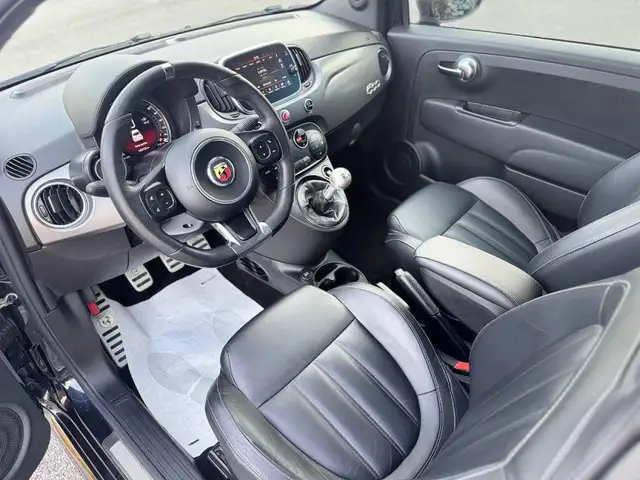 Abarth 595 view 7