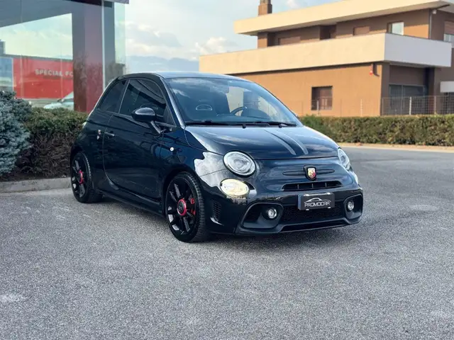 Abarth 595 view 3