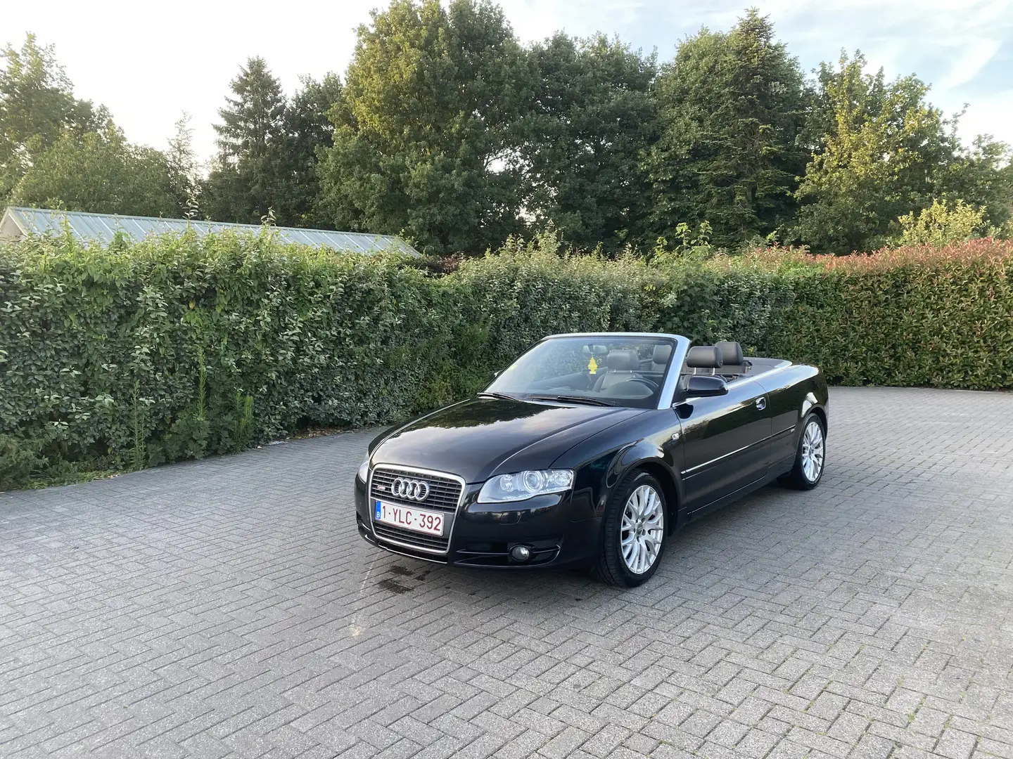 Audi A4 Cabriolet 2.0 TDI DPF Blauw - 1