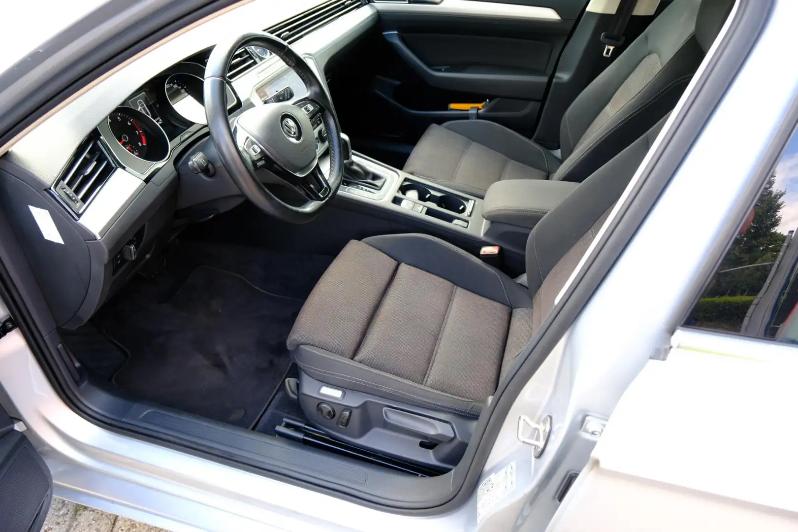 Volkswagen Passat Variant 1.4 TSI ACT Comfortline Aut. Navi|1e Eig|Cam|Apple Gri - 2