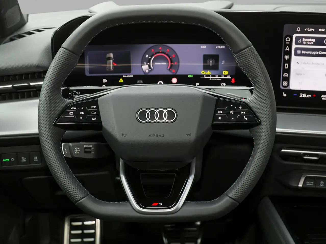Audi Q3 SUV TFSI 110 kW S tronic 16