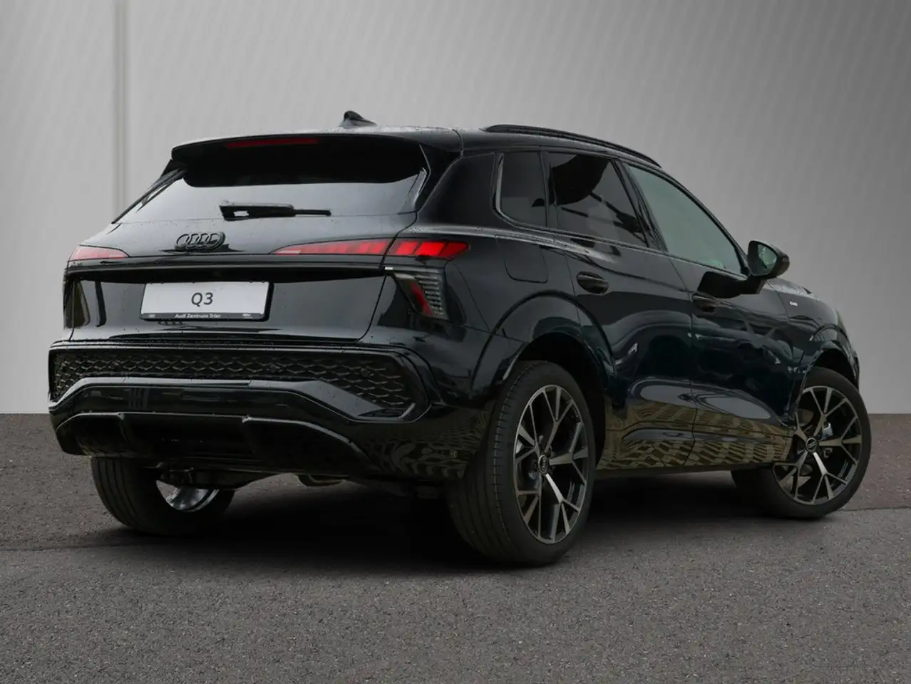Audi Q3 SUV TFSI 110 kW S tronic 4