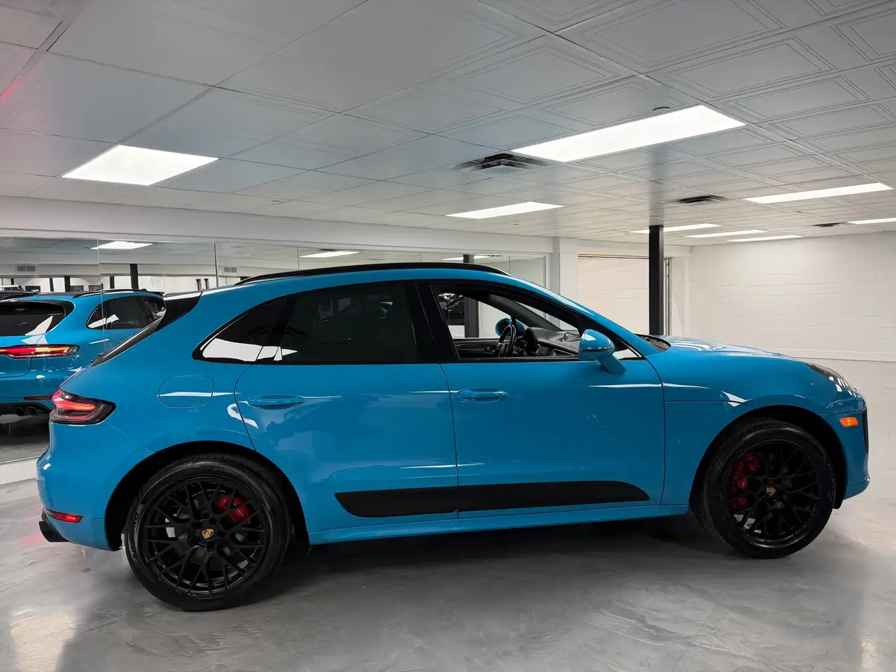 Porsche Macan снимка Porsche Macan