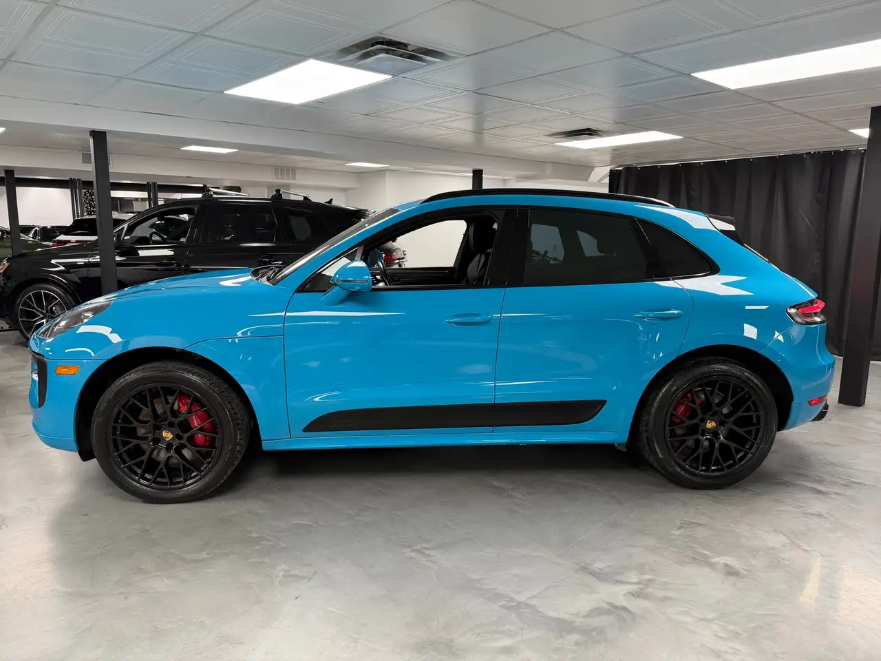 Porsche Macan снимка Porsche Macan