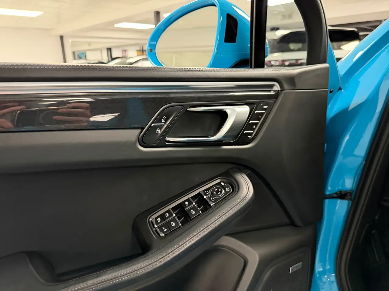 Porsche Macan снимка Porsche Macan