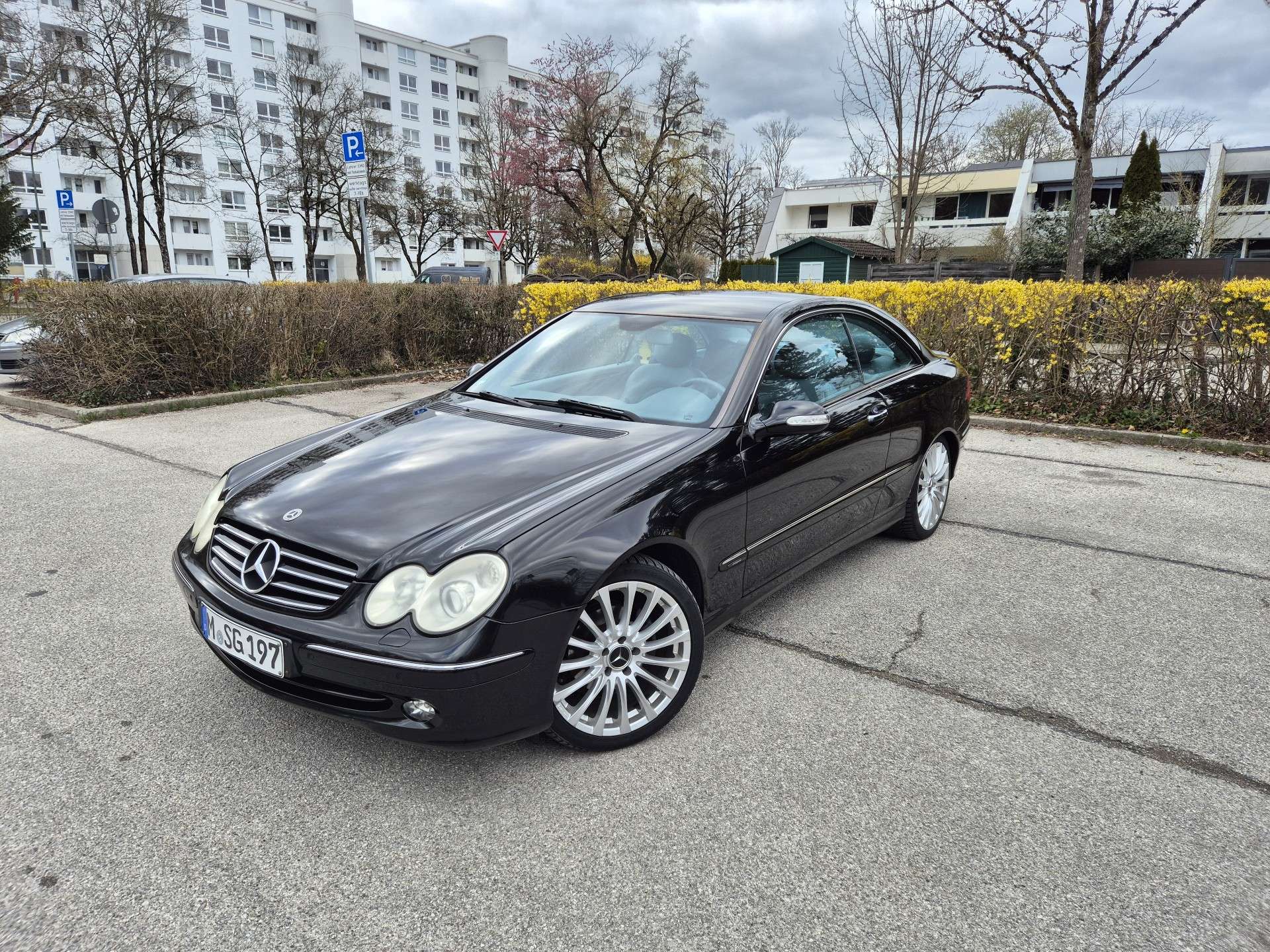 Second hand Mercedes Benz Clk-Class 