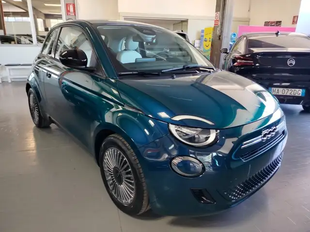 Fiat 500 view 4