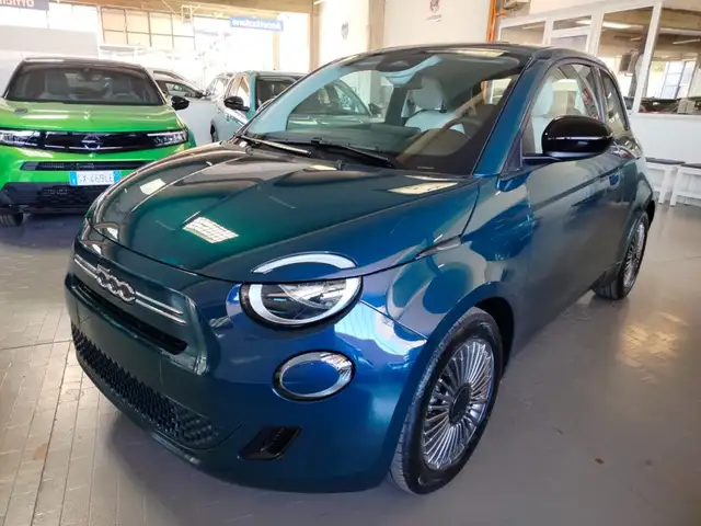 Fiat 500 view 2