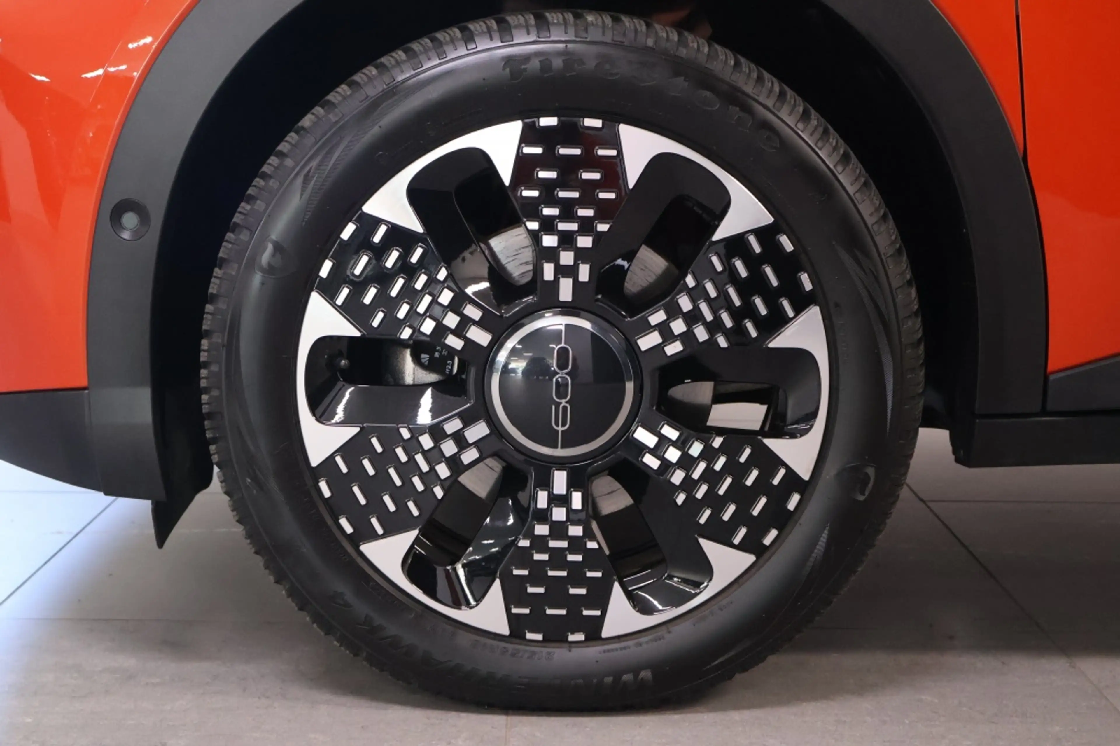 Fiat 600e La Prima 54 kWh — photo 5