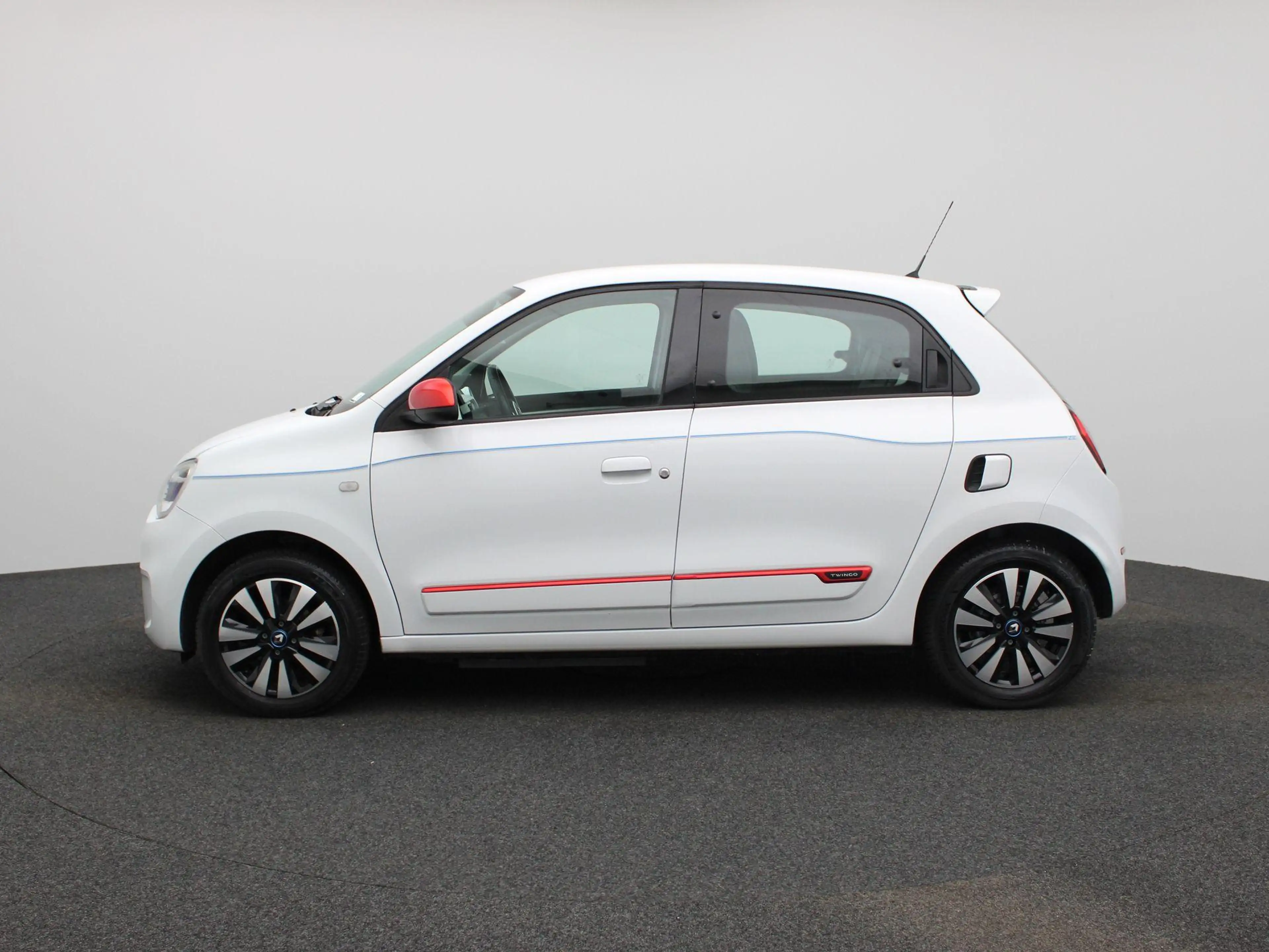 Renault Twingo Z.E. R80 Intens | WORDT VERWACHT | ACHTERUITRIJCAM — photo 4