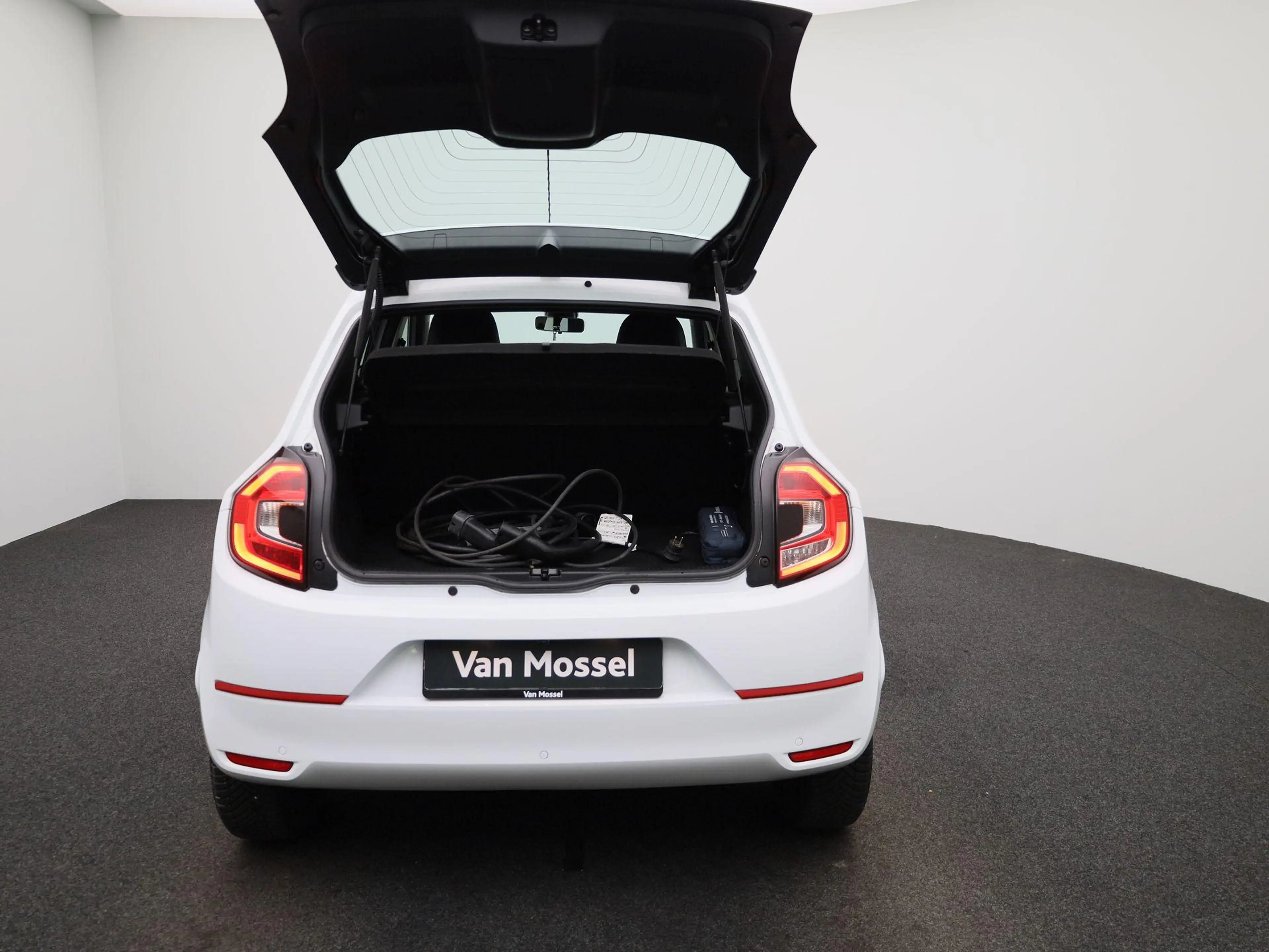 Renault Twingo Z.E. R80 Intens | WORDT VERWACHT | ACHTERUITRIJCAM — photo 11