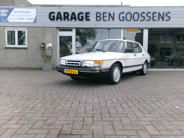 Saab 900 I 16 U9 2.1i