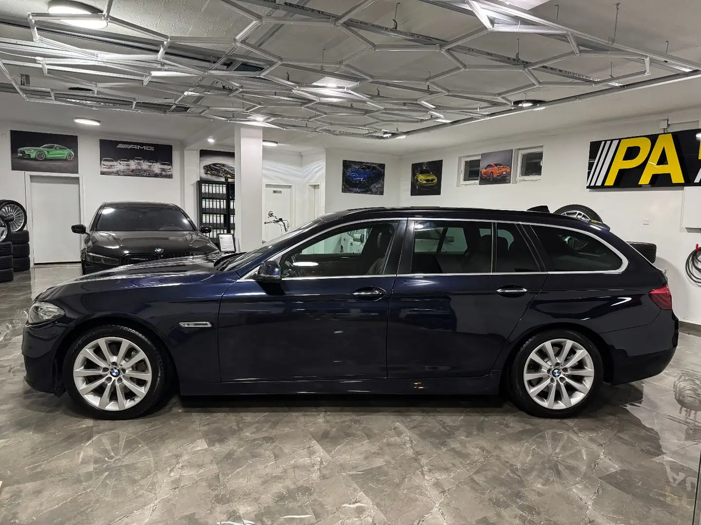 BMW 525 d Touring xDrive / Automatik Kamera Xenon Blau - 2