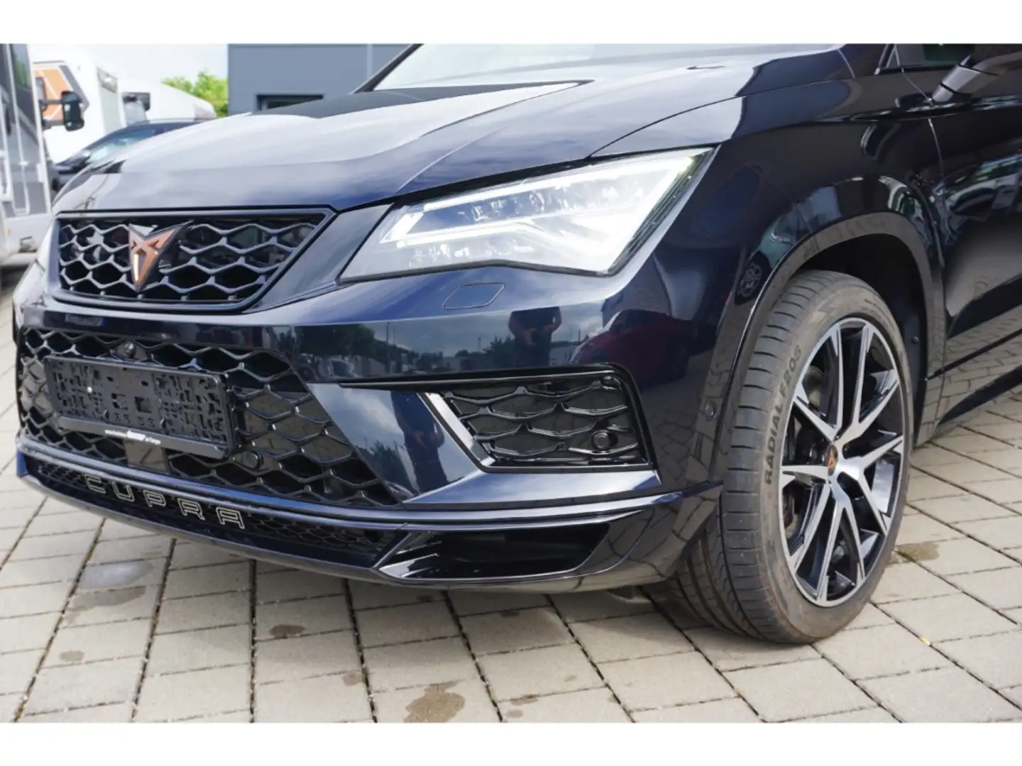 CUPRA Ateca 2.0 TSI 4Drive DSG AHK Navi ACC Beats LED Black Pa Schwarz - 2