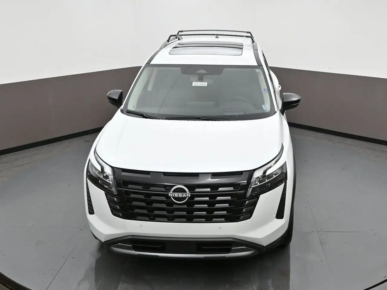 Nissan Pathfinder снимка Nissan Pathfinder