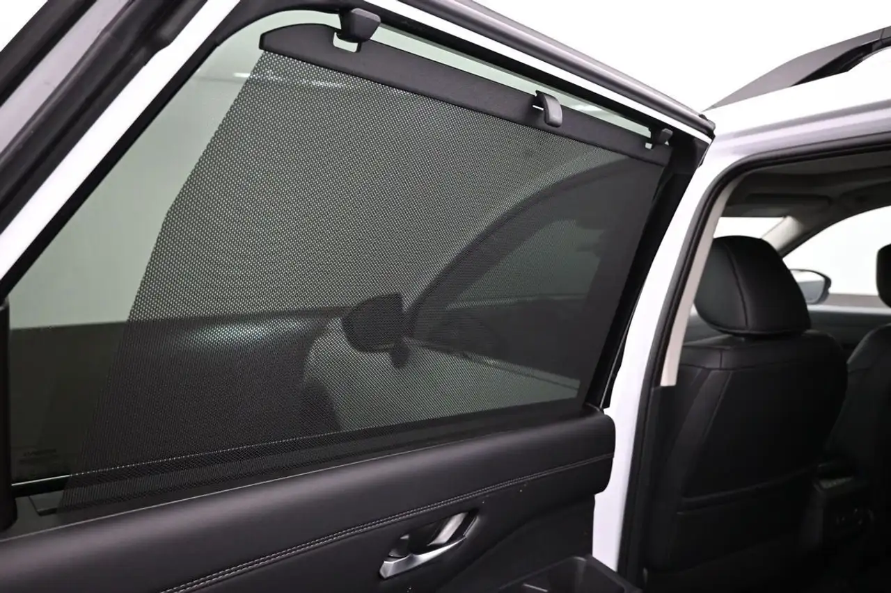 Nissan Pathfinder снимка Nissan Pathfinder