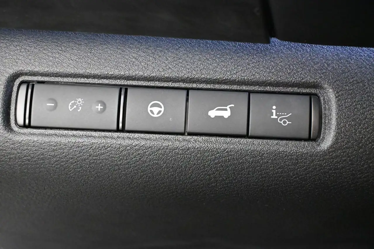 Nissan Pathfinder снимка Nissan Pathfinder