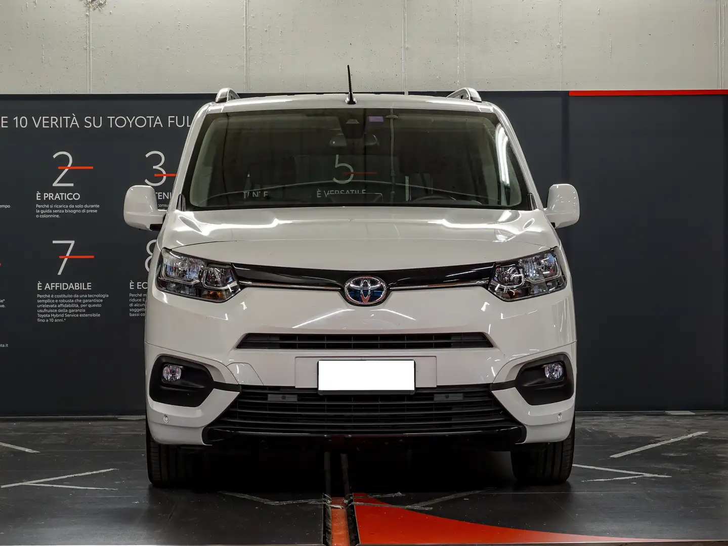 Toyota Proace City Verso 1.2B 110CV S&S Executive Bianco - 2