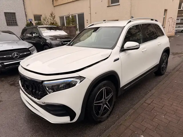 Mercedes-Benz EQB 250 AMG Line MBUX DTR Kamera