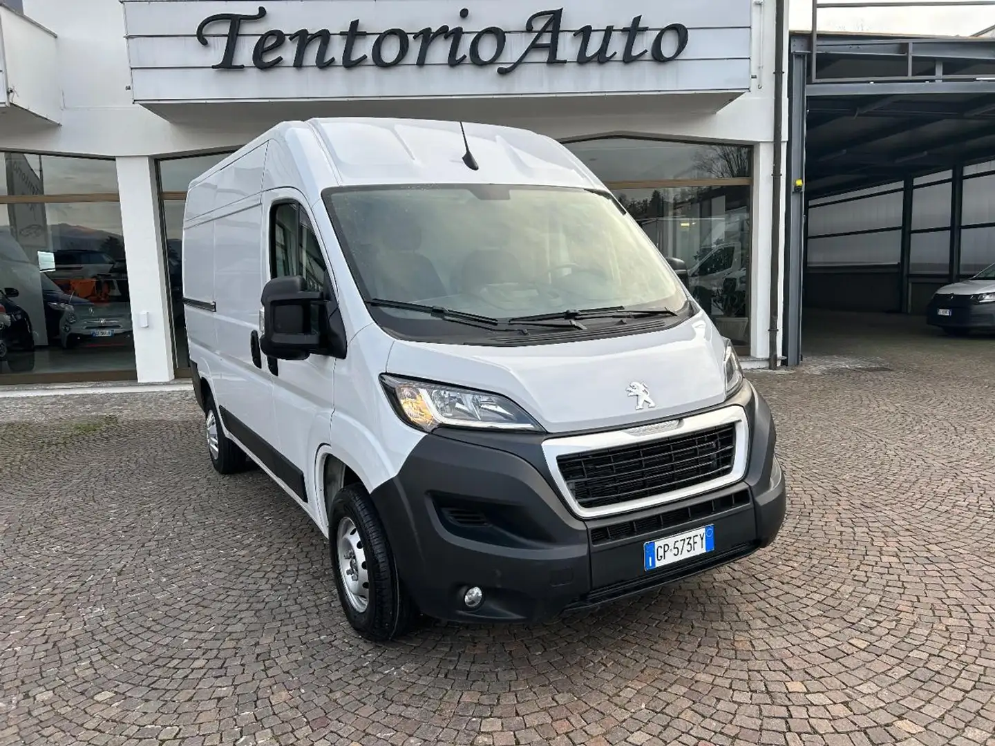 Peugeot Boxer 35 2.2 BlueHDi 140 S&S PM-TM Furgone Beyaz - 1