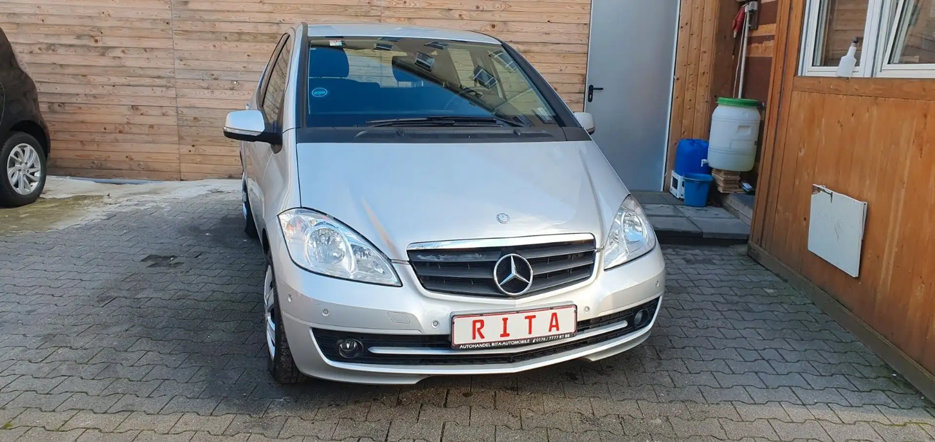 Mercedes-Benz A 160 Automatik, SHZ, Tempomat, PDC, Klima Grey - 1