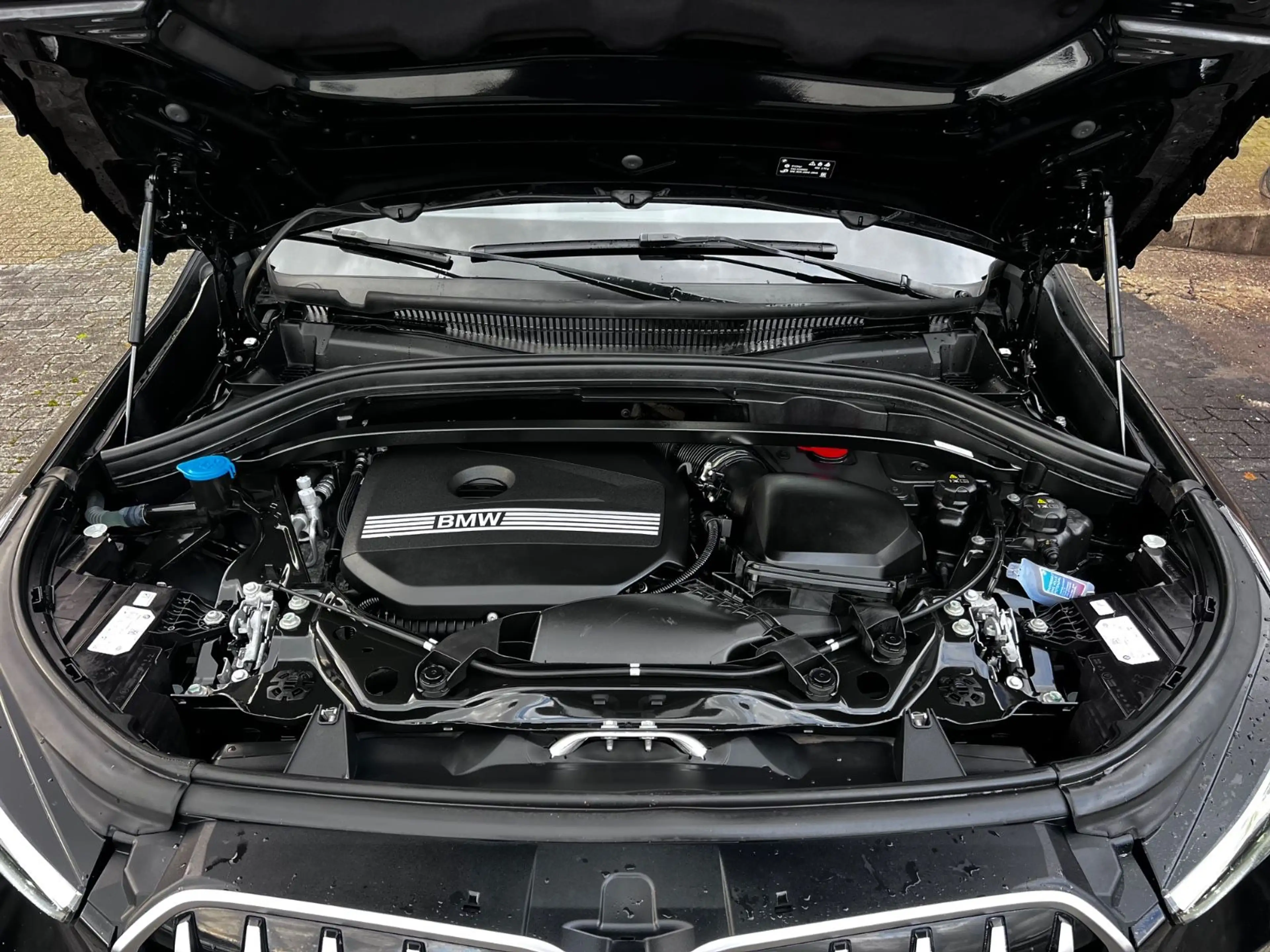 BMW X1 xDrive 23 i xLine U11 AHK 18" — photo 4