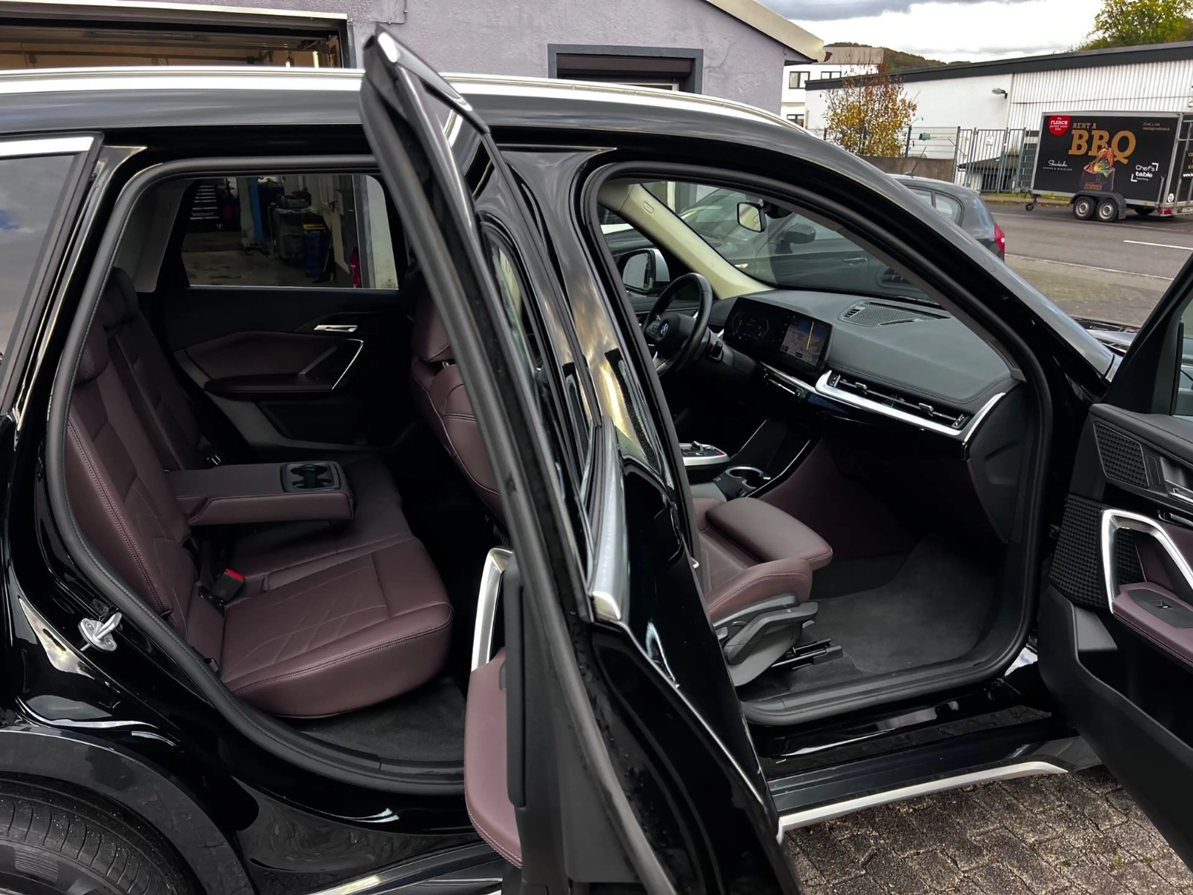 BMW X1 xDrive 23 i xLine U11 AHK 18" — photo 12