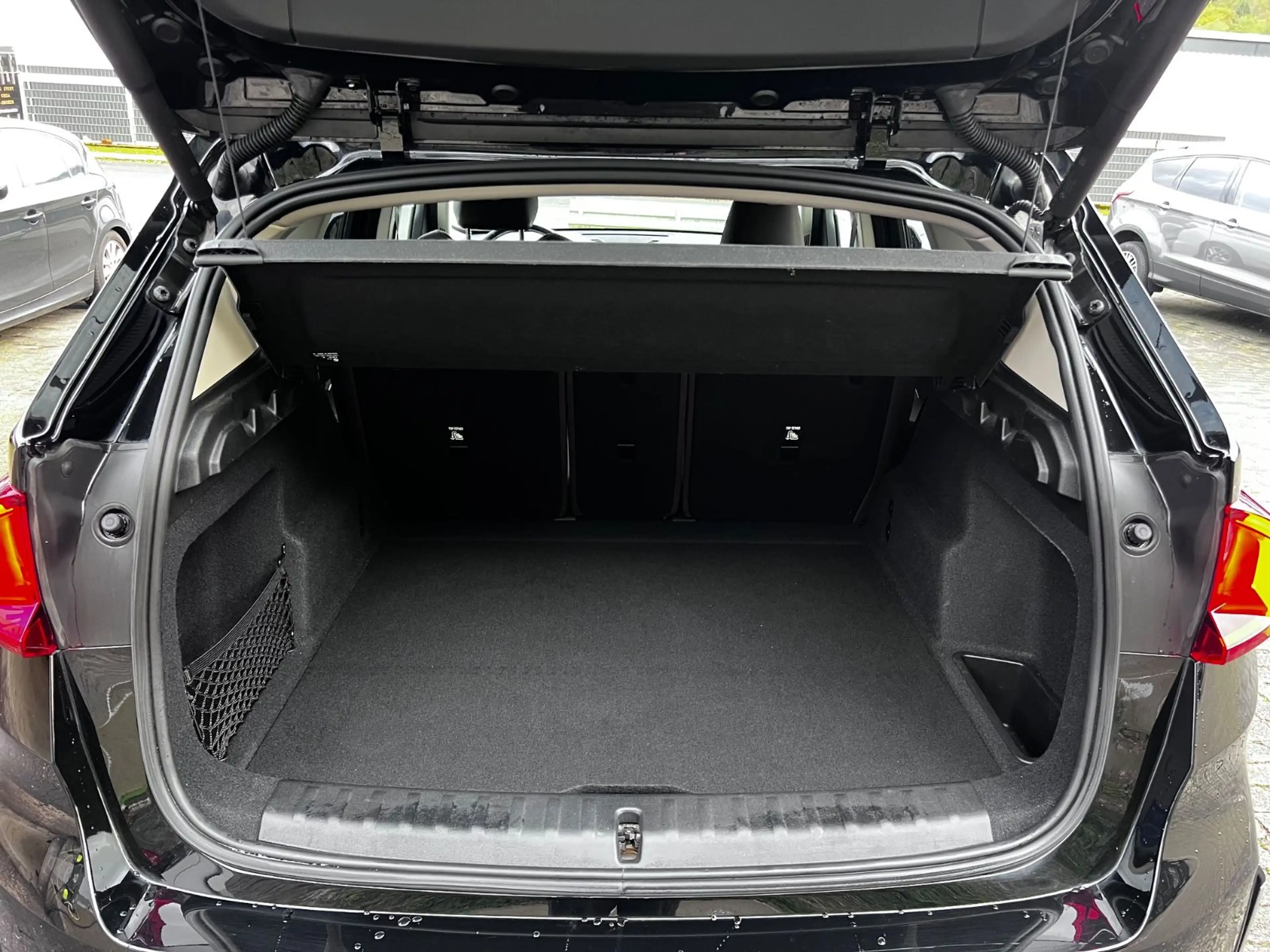 BMW X1 xDrive 23 i xLine U11 AHK 18" — photo 7