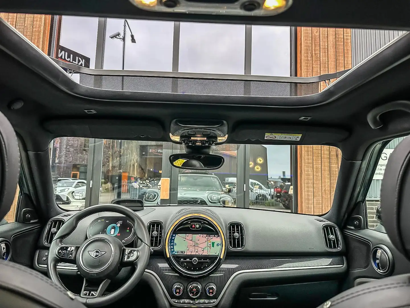 MINI Cooper SE Countryman Mini 2.0 ALL4 MINI Yours 220pk Sage Green/Alle opt Verde - 2