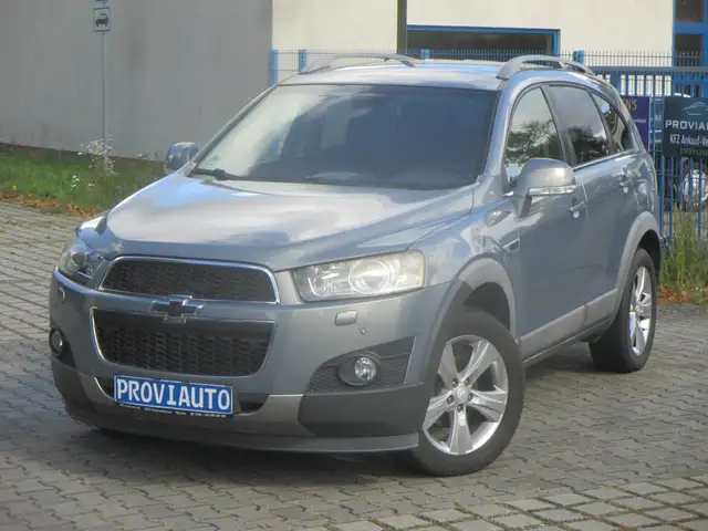 Chevrolet Captiva 2.2 D LT Allrad Automatik Leder Navi 7 Sitze