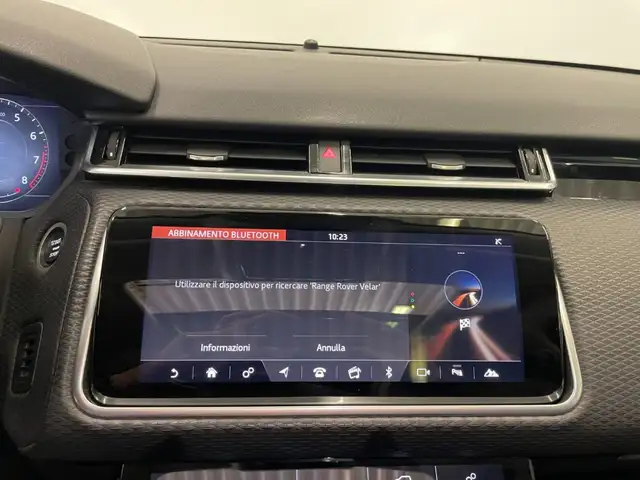 Land Rover Range Rover Velar view 12