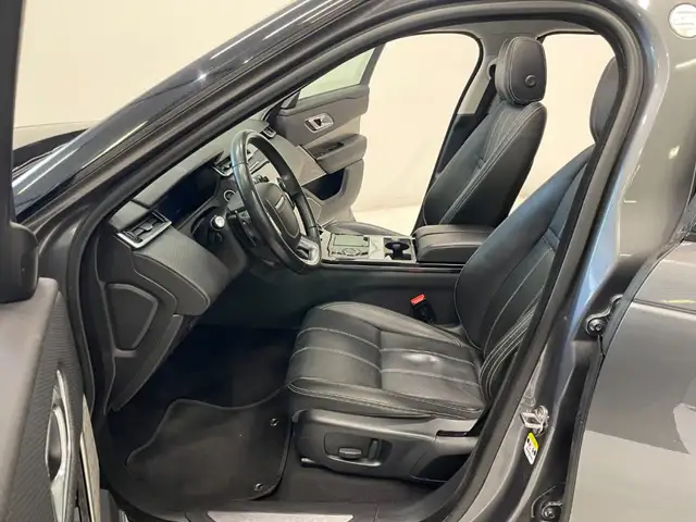 Land Rover Range Rover Velar view 6