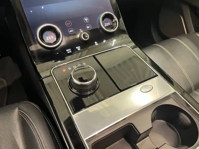 Land Rover Range Rover Velar view 10