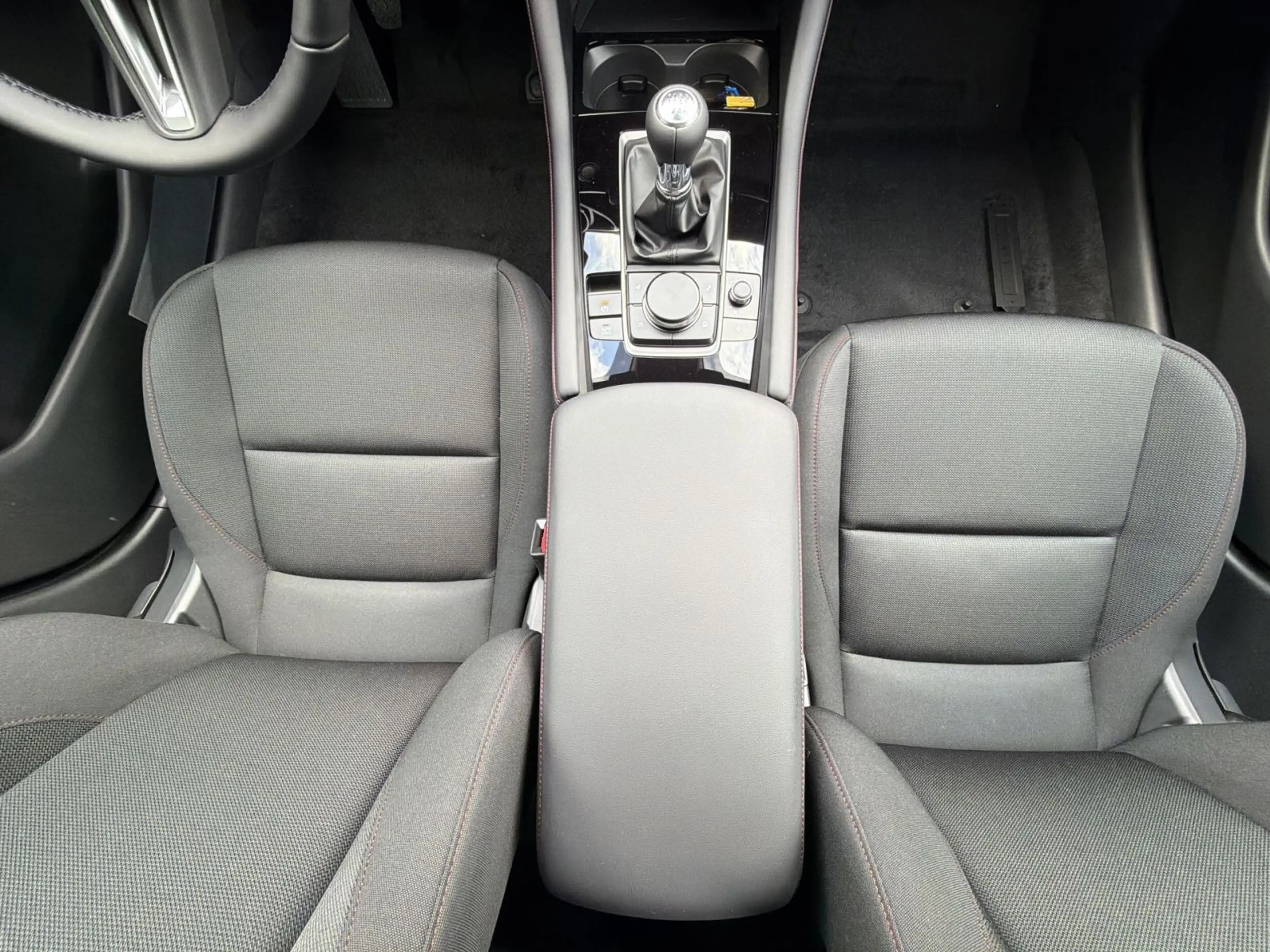 Mazda 3 SKYACTIV-G M-Hybrid — photo 15