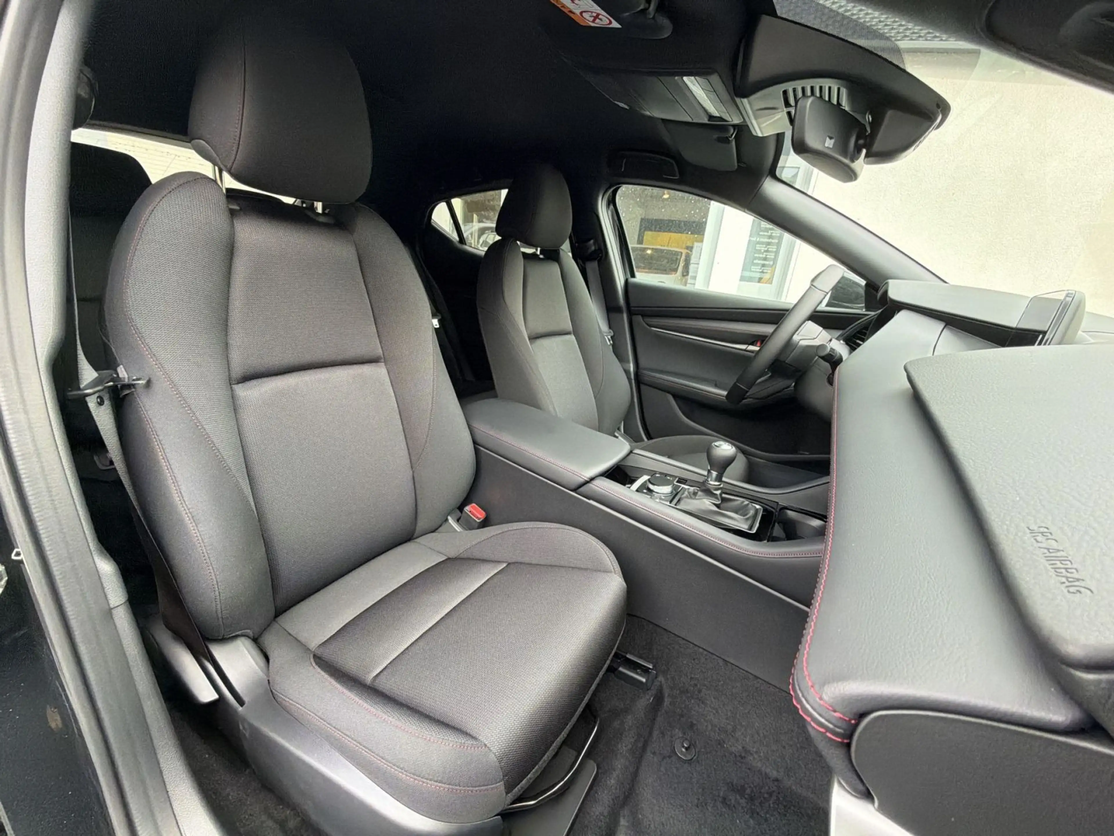 Mazda 3 SKYACTIV-G M-Hybrid — photo 11