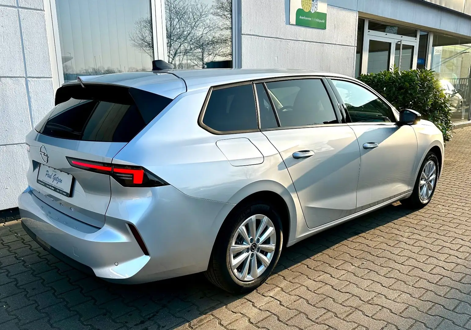 Opel Astra L 1,2 Sports Tourer Enjoy AGR, Sitzheizung Zilver - 2